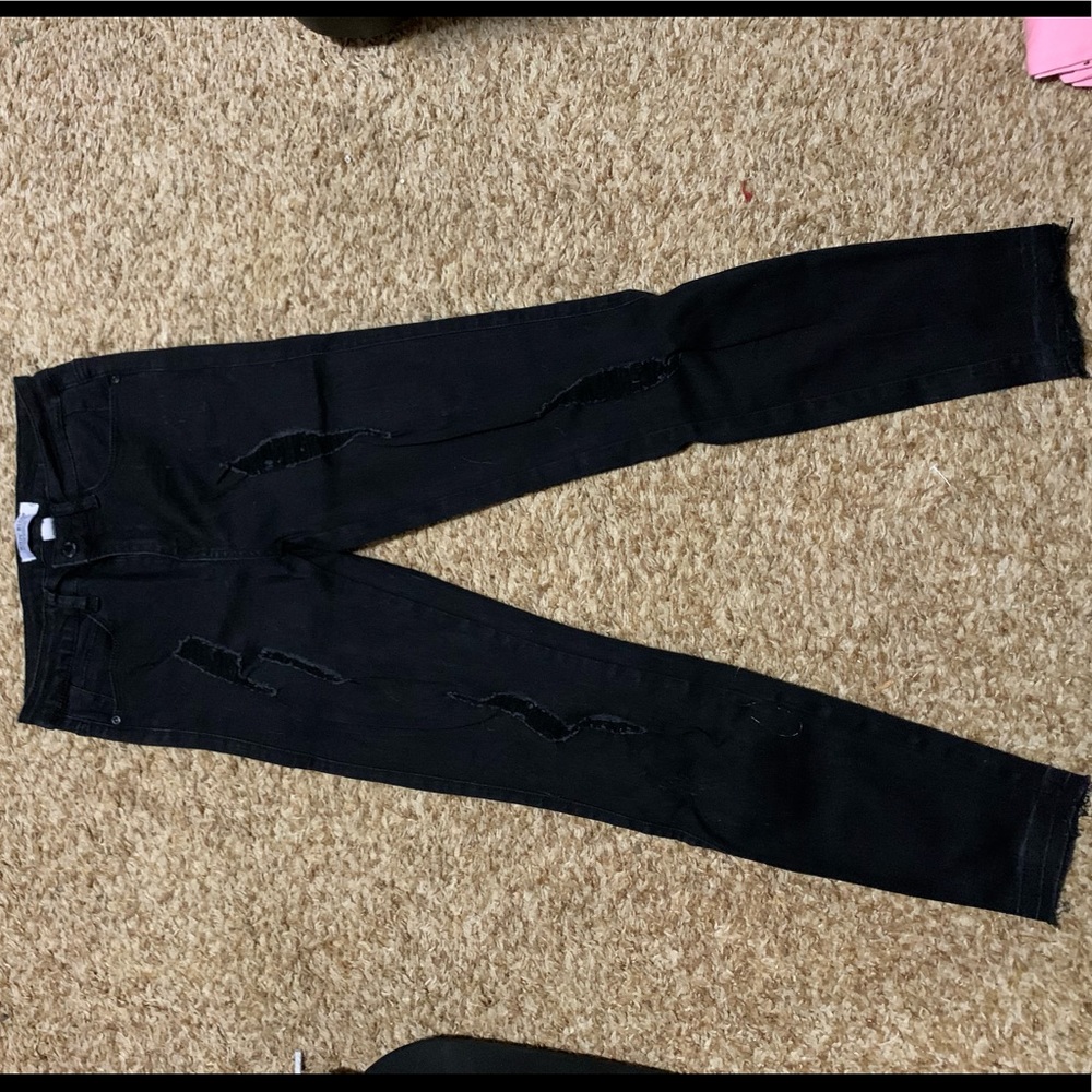 Black distressed Judy blue jeans
